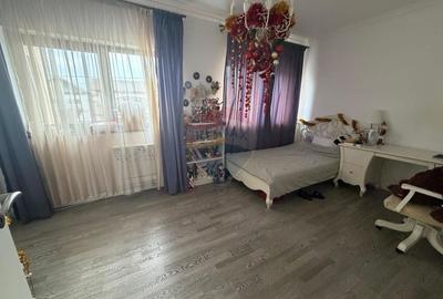 Casă cu 5 camere cu Teren 500 Mp în Mogoșoaia - 11