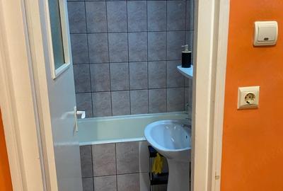 Apartament cu 2 camere nedecomandat în Central