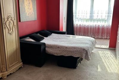 Apartament cu 2 camere semidecomandat, mobilat în Central