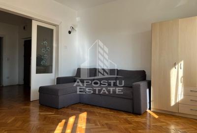 Apartament cu 4 camere decomandat, mobilat în P-ța Unirii - 2