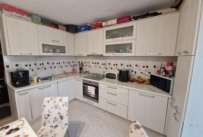 Apartament cu 2 camere decomandat, mobilat în Hotvon