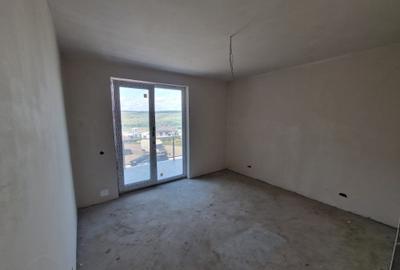 Apartament cu 3 camere semidecomandat în Florești - 5