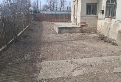 Casă cu 5 camere cu Teren 2636 Mp în Gherghița - 7