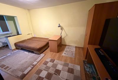 Garsonieră decomandată în Buziașului - 2