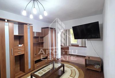 Apartament cu 3 camere decomandat în Girocului