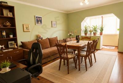 Apartament cu 2 camere decomandat, mobilat în Micro 17