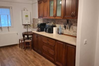 Apartament cu 4 camere decomandat în Cug - 2