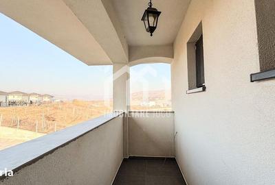 Casă cu 4 camere cu Teren 550 Mp în Jucu - 7