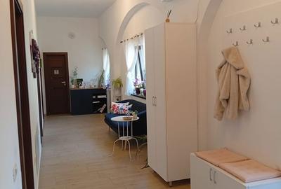 Casă cu 4 camere în Central - 11