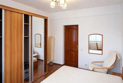 Apartament cu 2 camere semidecomandat în Victoriei