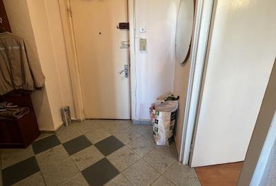 Apartament cu 2 camere decomandat în Calea București