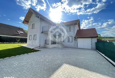Casă cu 4 camere cu Teren 1000 Mp în Sadu
