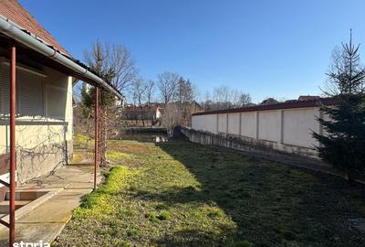 Casă cu 3 camere cu Teren 1500 Mp în Central