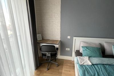 Apartament cu 3 camere în Tei