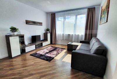 Apartament cu 2 camere semidecomandat, mobilat în Central