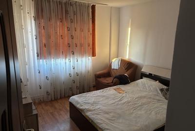 Apartament cu 3 camere decomandat în Central - 1