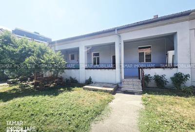 Casă cu 2 camere cu Teren 2382 Mp în Pârneava