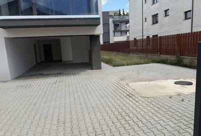 Garsonieră decomandată în Noua
