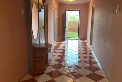 Casă cu 4 camere cu Teren 1105 Mp în Strejnicu - 2