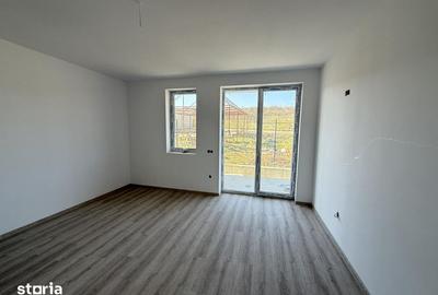 Casă cu 4 camere cu Teren 372 Mp în Central - 2