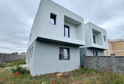 Duplex cu 5 camere cu Canalizare în Moșnița Nouă - 1