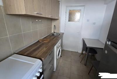 Apartament cu 2 camere semidecomandat în Giurgiului