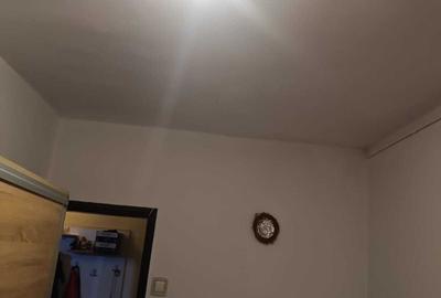 Apartament cu 2 camere decomandat în Tractorul - 3