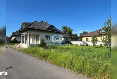 Casă cu 5 camere cu Teren 664 Mp în Central