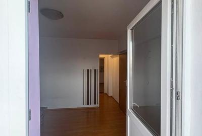 Apartament cu 2 camere decomandat în Triaj