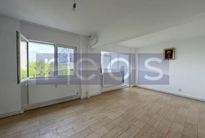 Apartament cu 3 camere decomandat în Colentina