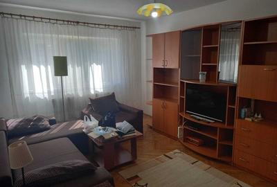 Apartament cu 2 camere decomandat în Torontalului