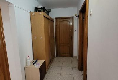 Apartament cu 3 camere decomandat în Bere - 1