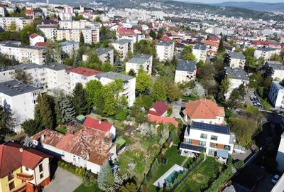 Teren de 1770 mp, în Zorilor - 2