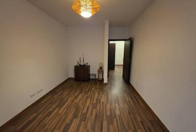 Apartament cu 3 camere semidecomandat în Torontalului - 13