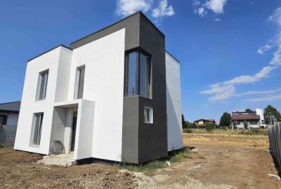 Casă cu 4 camere cu Teren 363 Mp în Vidra
