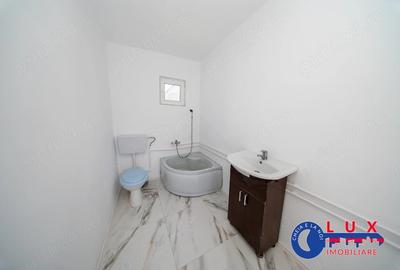 Casă cu Teren 230 Mp în Babadag - 1