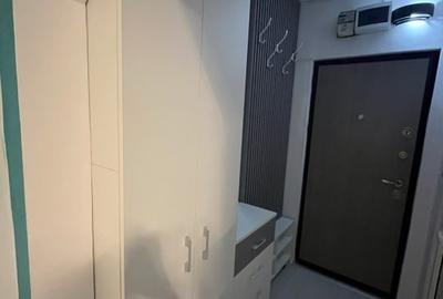 Apartament cu 2 camere semidecomandat, mobilat în Tătărași