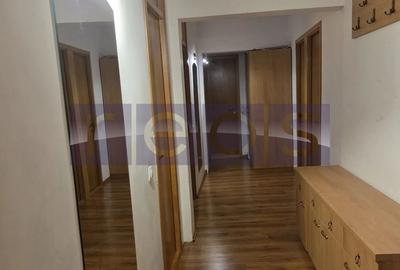 Apartament cu 3 camere decomandat în Dristor