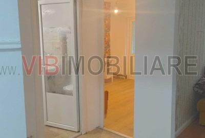 Apartament cu 3 camere decomandat în Lipovei
