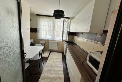 Apartament cu 3 camere semidecomandat în Central - 2