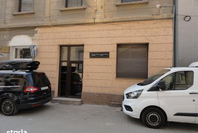 Spațiu comercial, de 70 mp, în Central