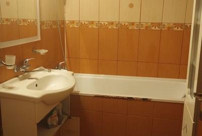 Apartament cu 2 camere decomandat în Uverturii