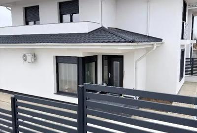 Casă cu 5 camere cu Teren 400 Mp în Central