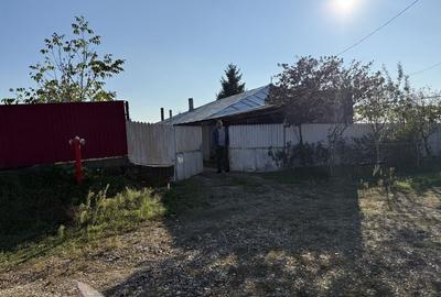 Casă cu 4 camere în Tecuci