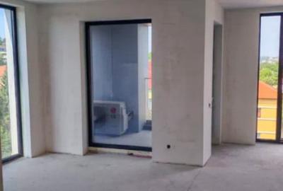 Apartament cu 2 camere semidecomandat în Andrei Mureșanu