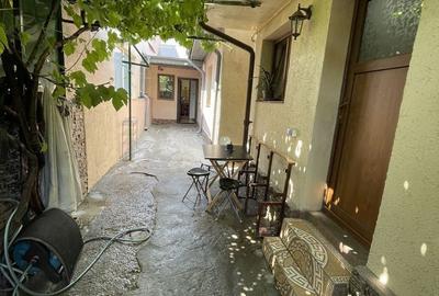 Casă cu 3 camere în Colentina