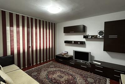 Apartament cu 3 camere decomandat, mobilat în Central