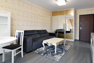 Apartament cu 7 camere decomandat în Brâncoveanu