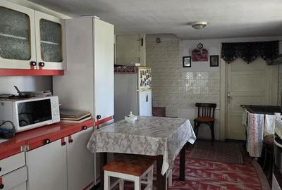 Casă cu 3 camere în Central