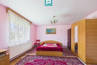 Casă individuală cu 7 camere cu Canalizare în Almaș - 9